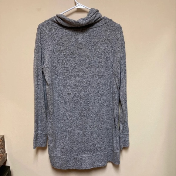 Sweater - Picture 2 of 3